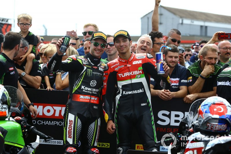 1. Jonathan Rea, Kawasaki Racing Team, 2. Toprak Razgatlioglu, Turkish Puccetti Racing