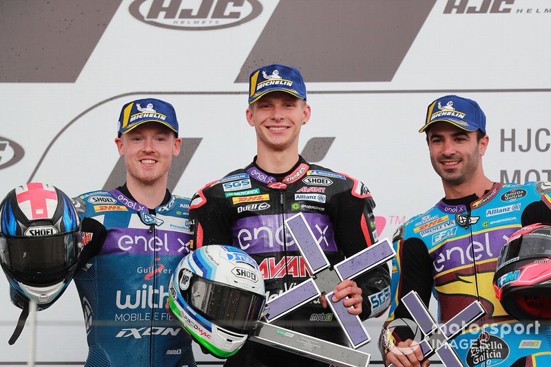Podio: ganador, Niki Tuuli, Ajo Motorsport, segundo, Bradley Smith, SIC Racing Team, tercero, Mike di Meglio, Marc VDS Racing