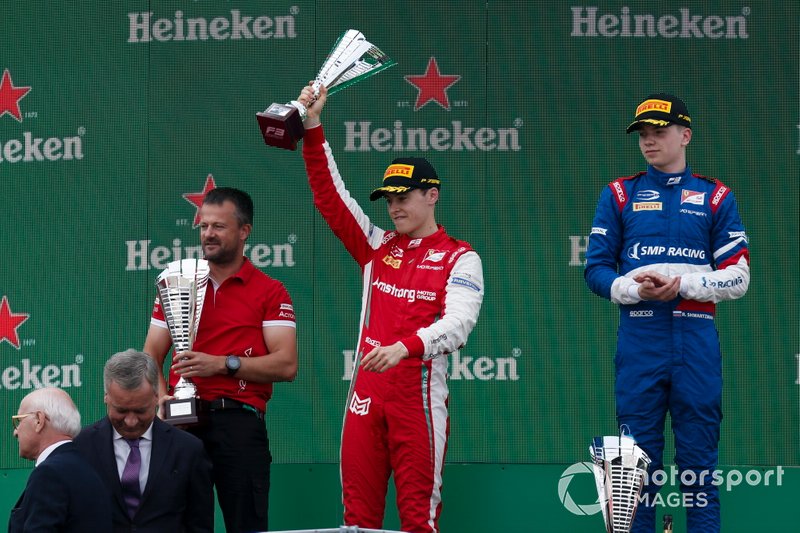 Marcus Armstrong, PREMA Racing, Race winner Robert Shwartzman, PREMA Racing on the podium