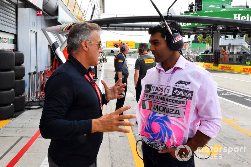 Jean Alesi talks with Karun Chandhok, Sky Sports F1