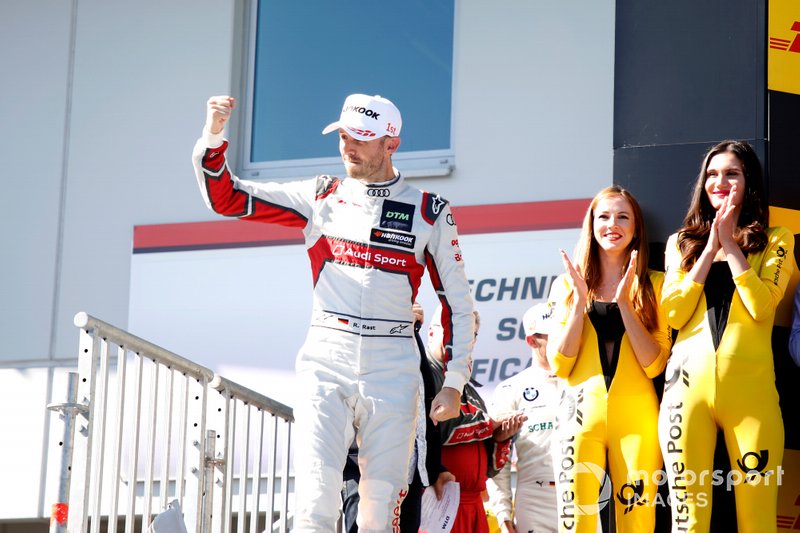 Podio: Il vincitore della gara René Rast, Audi Sport Team Rosberg