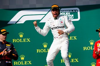 Podyum: 2. Max Verstappen, Red Bull Racing, Yarış galibi Lewis Hamilton, Mercedes AMG F1, 3. Sebastian Vettel, Ferrari
