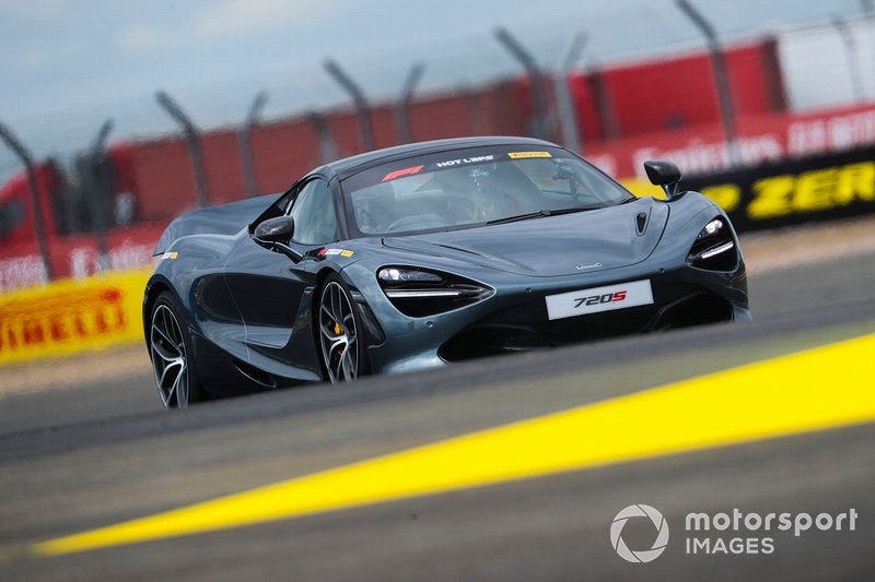Pirelli Hot Lap