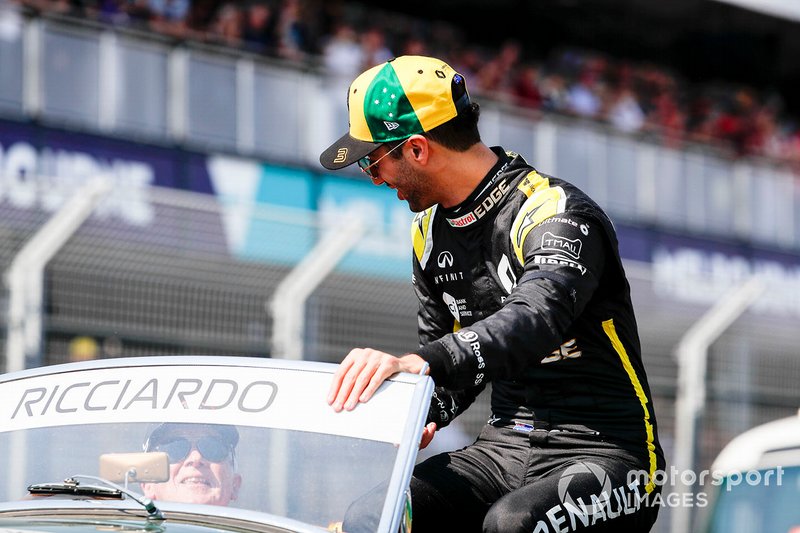 Daniel Ricciardo, Renault F1 Team, en el desfile de pilotos