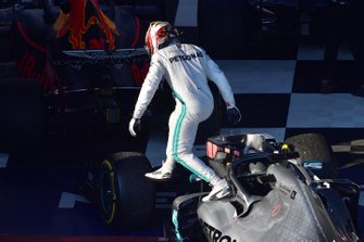 2. Lewis Hamilton, Mercedes AMG F1, Parc Ferme