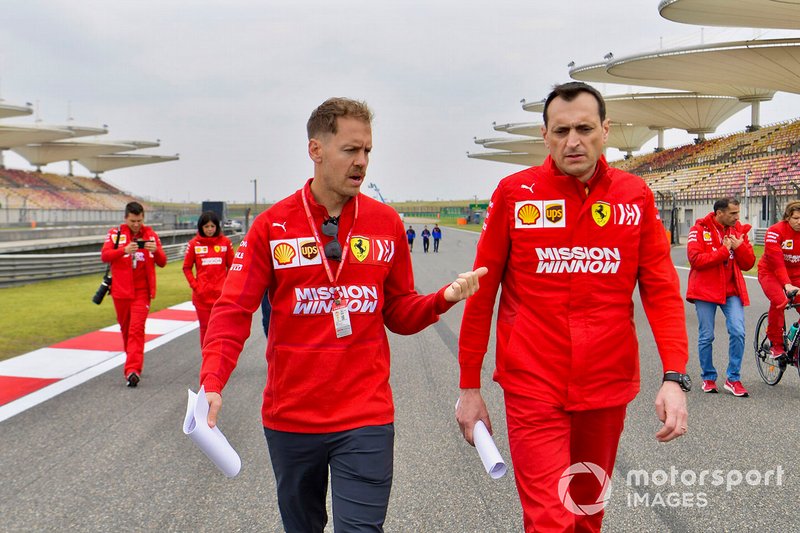 Sebastian Vettel, Ferrari, ispeziona il circuito