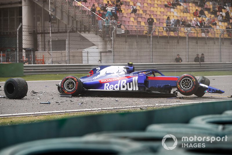 Después del accidente de Alexander Albon, Toro Rosso STR14
