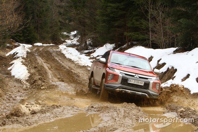 Mitsubishi L200