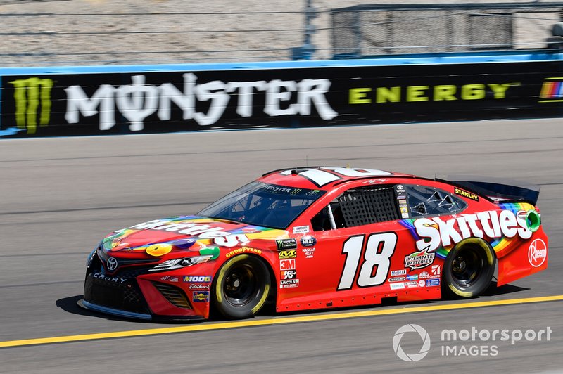 1. Kyle Busch, Joe Gibbs Racing, Toyota Camry