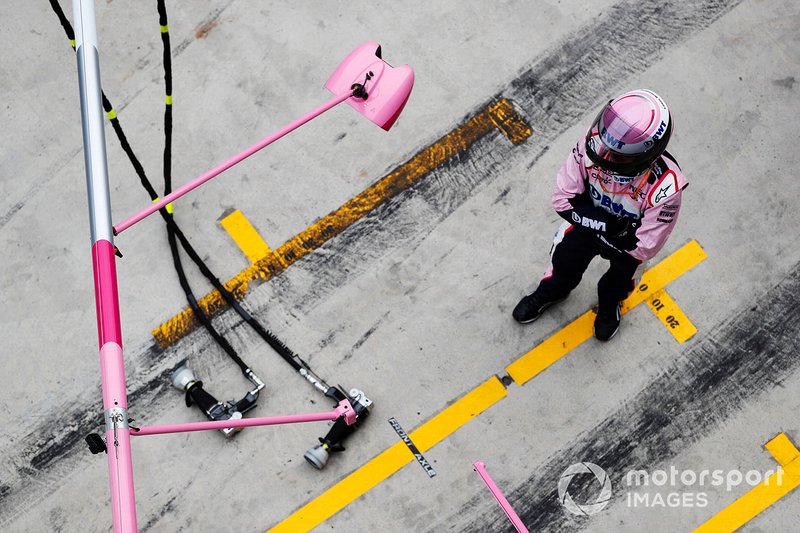 L'équipe Racing Point dans les stands