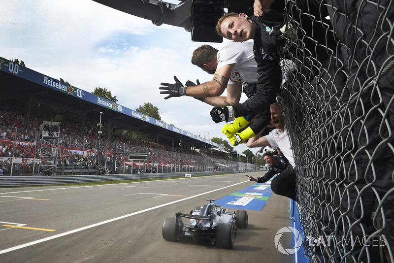Lewis Hamilton győzelme az Olasz Nagydíjon