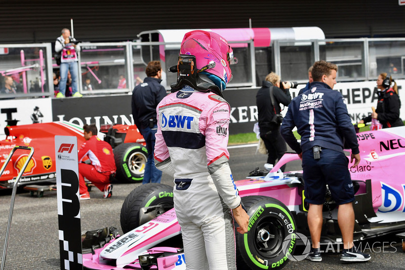 Esteban Ocon, Racing Point Force India F1 Team, dans le parc fermé