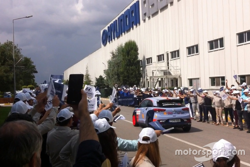 Andreas Mikkelsen, Hyundai fabrikası