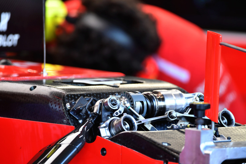 Detalle de la suspensión delantera del Ferrari SF71H