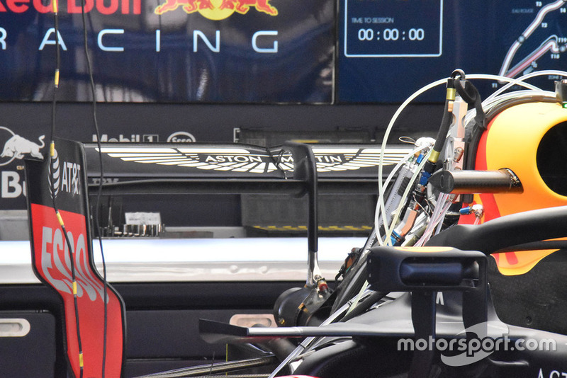 Red Bull Racing RB14 rear wing detail