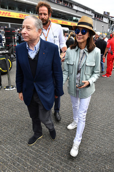 Jean Todt, FIA Başkanı ve eşi Michelle Yeoh gridde