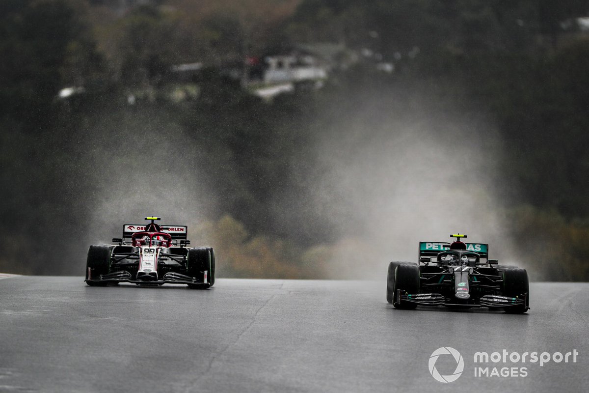 Valtteri Bottas, Mercedes F1 W11, Antonio Giovinazzi, Alfa Romeo Racing C39