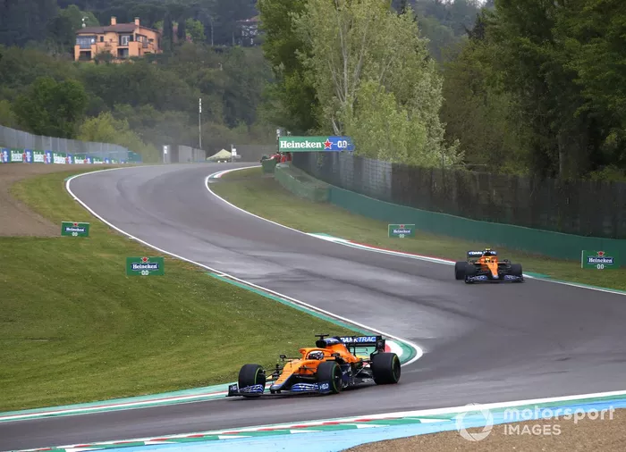 Daniel Ricciardo, McLaren MCL35M, Lando Norris, McLaren MCL35M