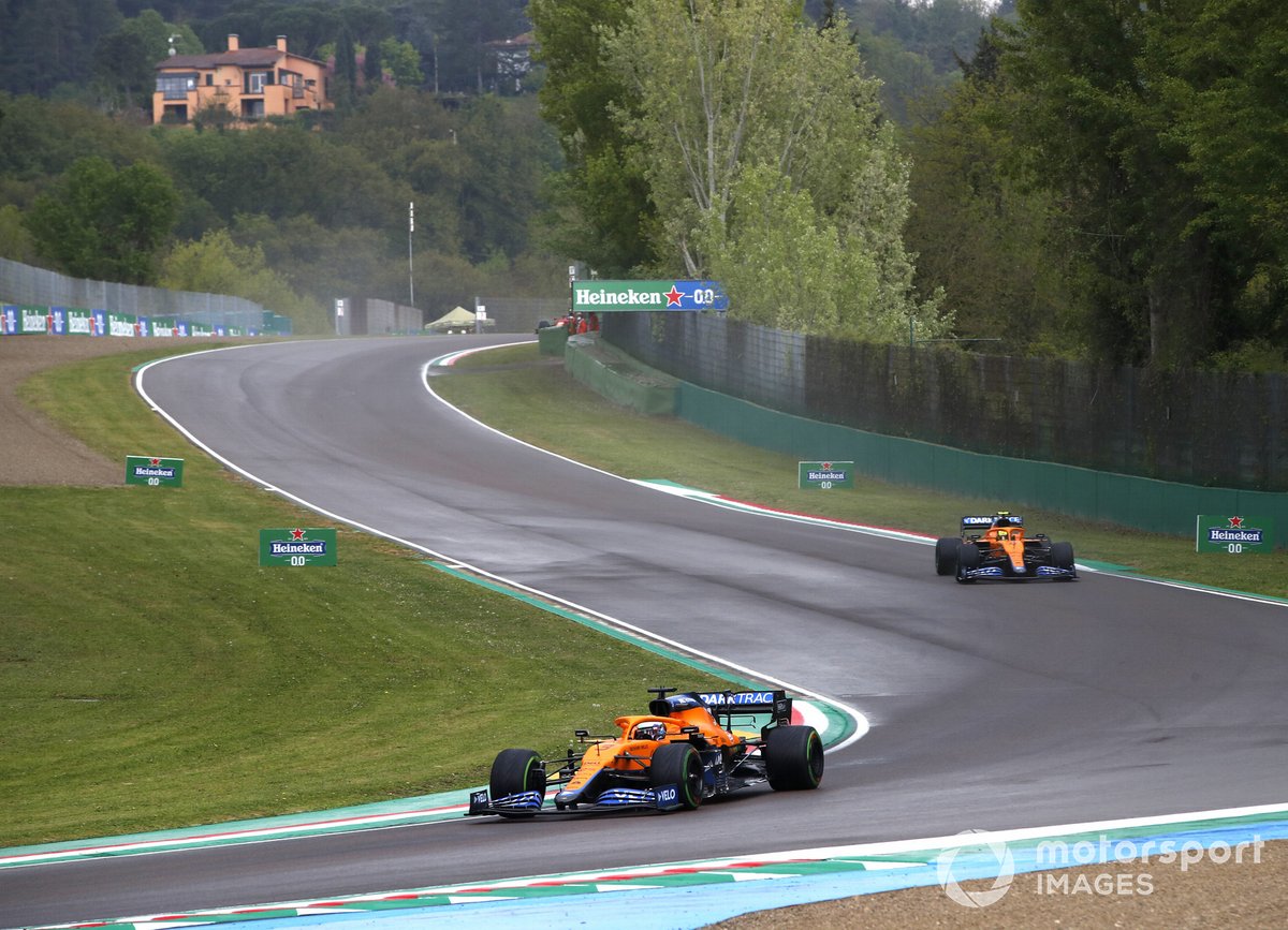 Daniel Ricciardo, McLaren MCL35M, Lando Norris, McLaren MCL35M