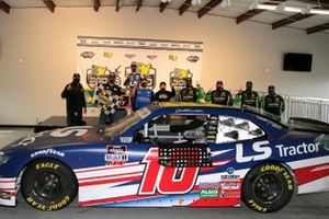 Jeb Burton, Kaulig Racing, Chevrolet Camaro LS Tractors celebrates in victory lane