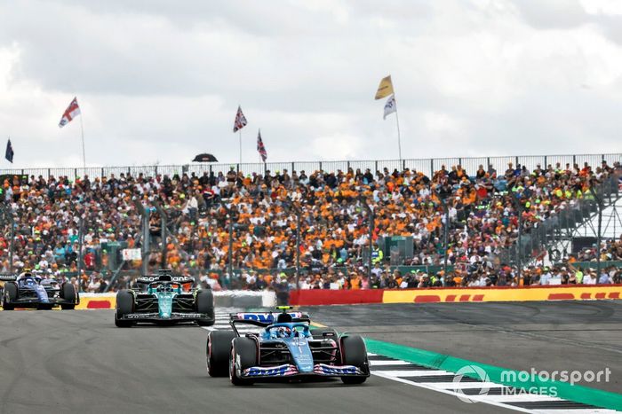 Pierre Gasly, Alpine A523, Lance Stroll, Aston Martin AMR23