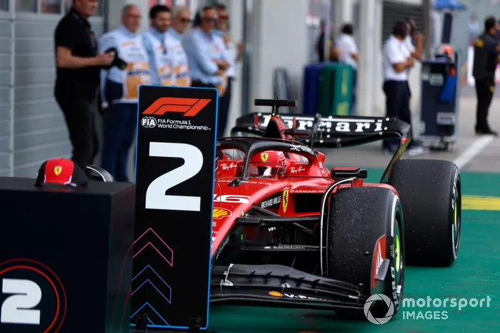 Charles Leclerc, Ferrari SF-23, 2ª posición, llega a Parc Ferme