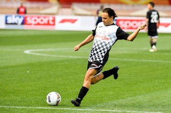 Felipe Massa futbol oynuyor