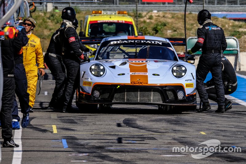 #20 GPX Racing Porsche 911 GT3 R: Benjamin Goethe, Stuart Hall, Jordan Grogor