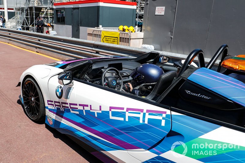 BMW i8 Safety car