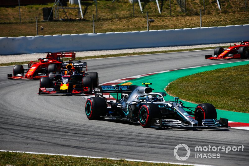 Valtteri Bottas, Mercedes AMG W10, Max Verstappen, Red Bull Racing RB15, Sebastian Vettel, Ferrari SF90, y Charles Leclerc, Ferrari SF90