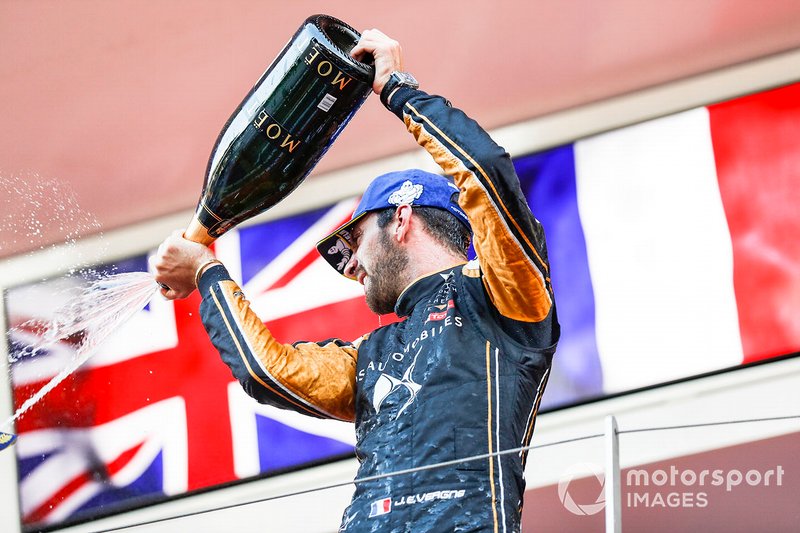 Jean-Eric Vergne, DS TECHEETAH celebrates victory on the podium