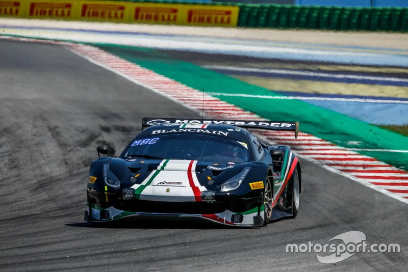 #52 AF Corse Ferrari 488 GT3: Louis Machiels, Andrea Bertolini