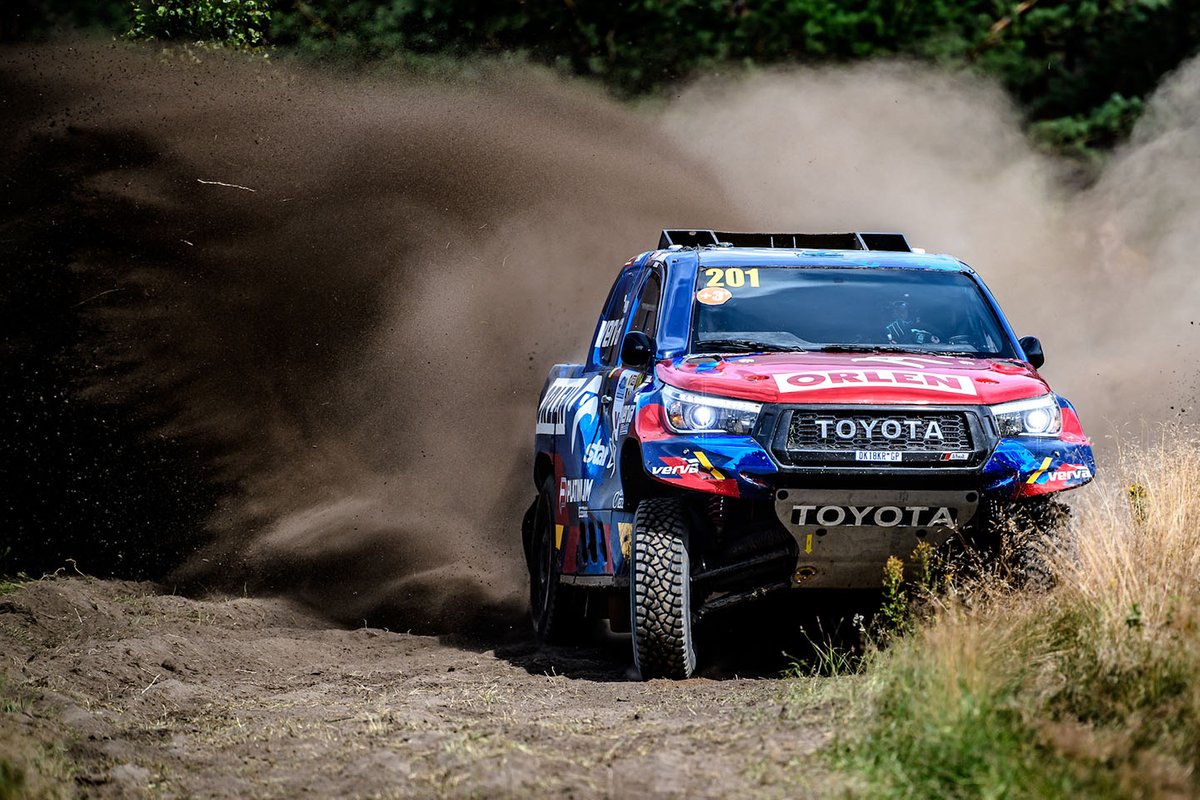 Kuba Przygoński, Timo Gottschalk, Toyota Hillux