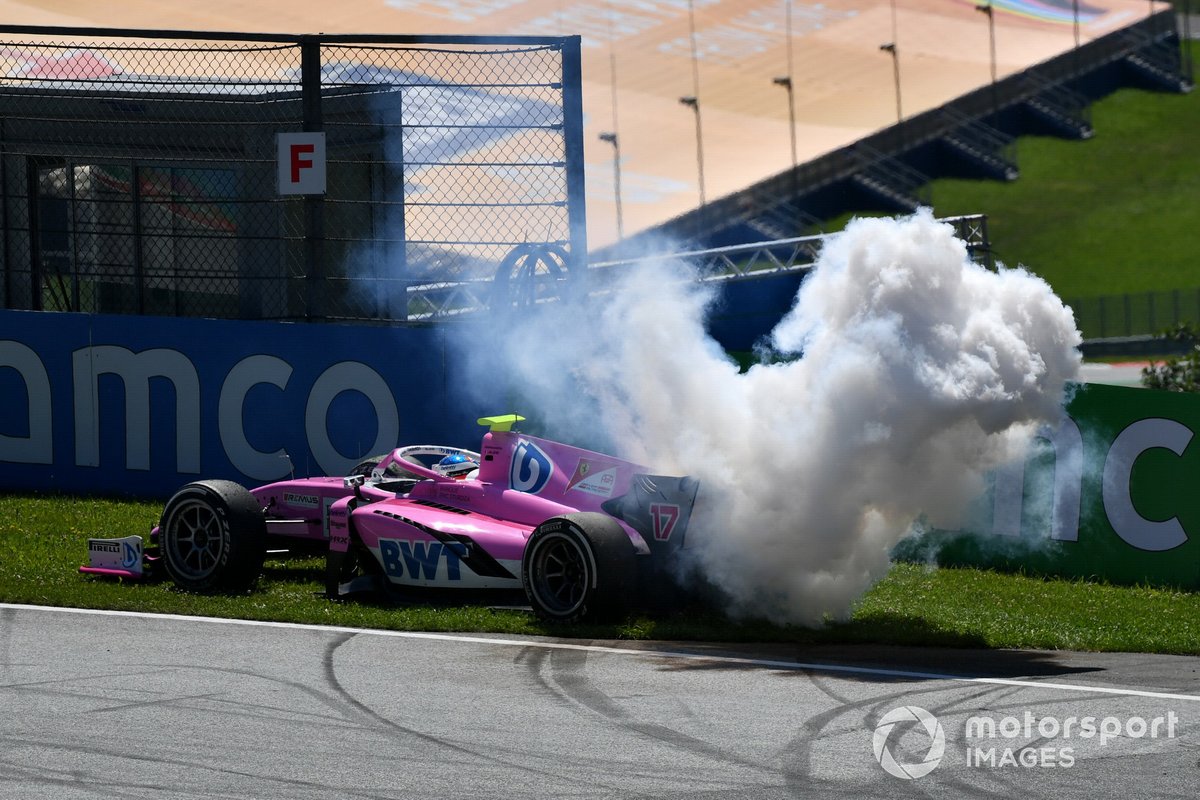 Giuliano Alesi, HWA Racelab, retires in a cloud of smoke after technical issues