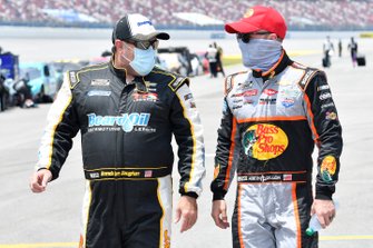 Brendan Gaughan, Beard Motorsports, Chevrolet Camaro Beard Motorsports/South Point and Austin Dillon, Richard Childress Racing, Chevrolet Camaro Bass Pro Shops/Tracker Off Road