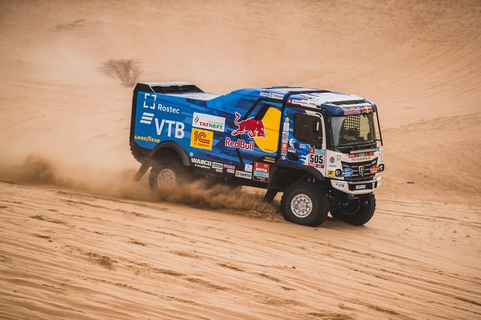 #505 Kamaz - Master: Eduard Nikolaev, Evgenii Iakovlev, Vladimir Rybakov