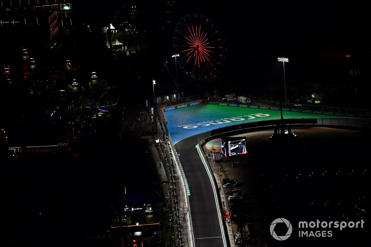 Vista aérea del circuito de Yeda por la noche