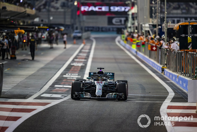 Льюіс Хемілтон, Mercedes AMG F1 W09