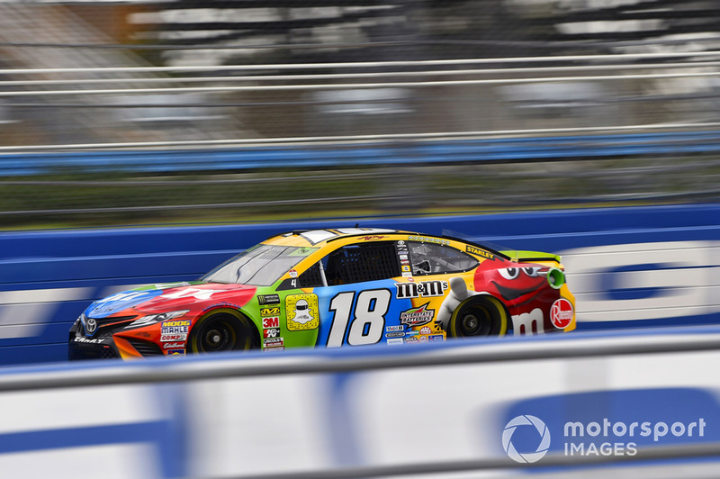 2. Kyle Busch, Joe Gibbs Racing, Toyota Camry M&M's - Championship 4 driver