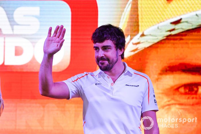 Fernando Alonso, McLaren says goodbye to the fans