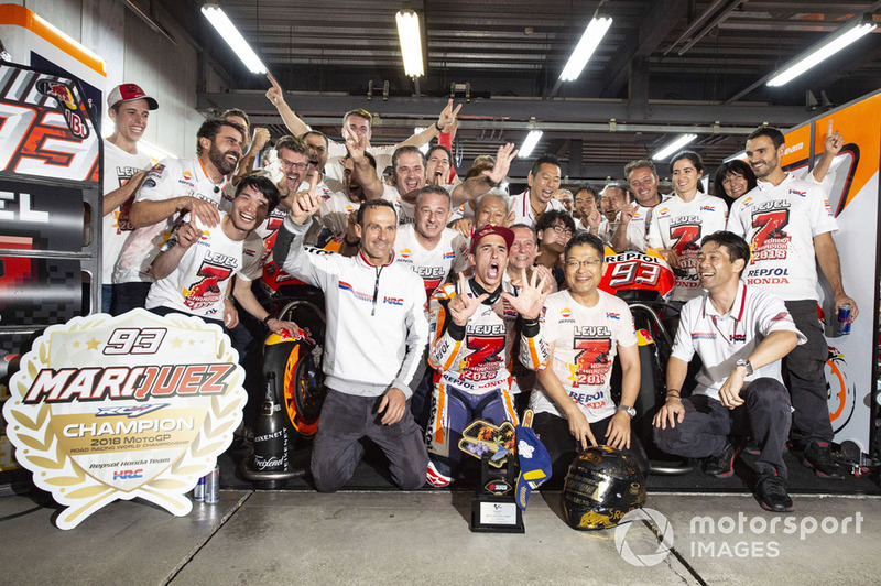 Champion Marc Marquez, Repsol Honda Team celebrates with his team