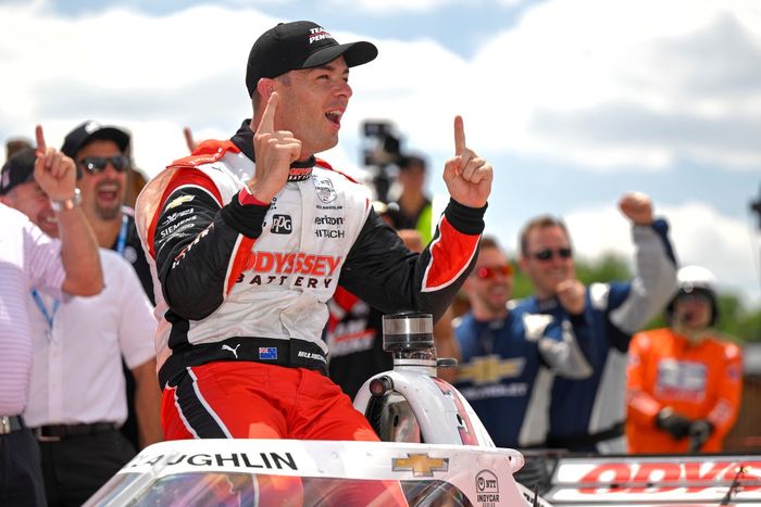 Ganador Scott McLaughlin, Team Penske Chevrolet, ganador, Victory Lane
