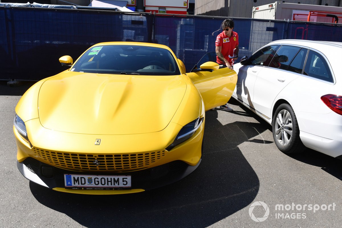 Carlos Sainz Jr., Ferrari