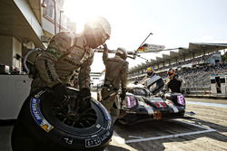 #1 Porsche Team Porsche 919 Hybrid: Timo Bernhard, Mark Webber, Brendon Hartley