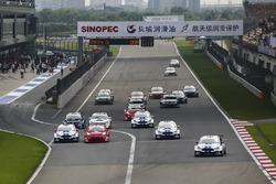 2.0T Race action
