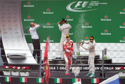 Podium (L to R): second place Lewis Hamilton, Mercedes AMG F1; Race winner Nico Rosberg, Mercedes AMG F1; third place Sebastian Vettel, Ferrari