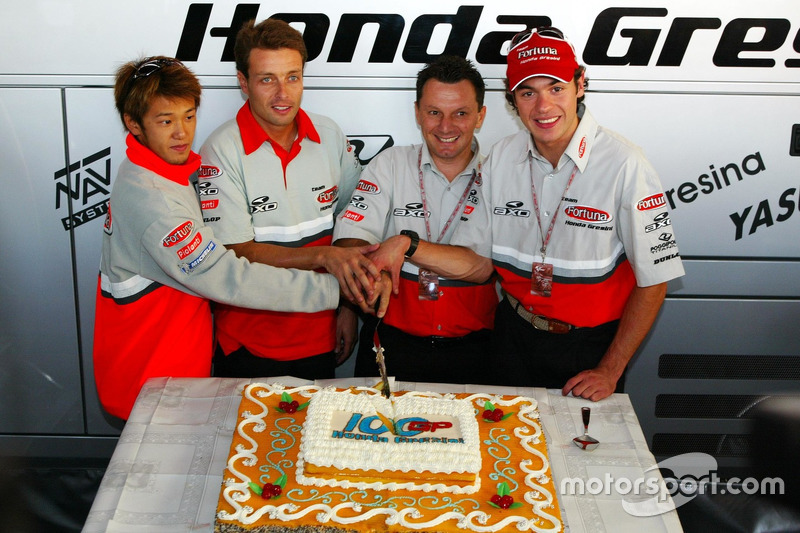 Daijiro Kato, Fortuna Honda Gresini celeberate the 100th GP of the Team Gresini