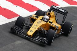 Kevin Magnussen, Renault Sport F1 Team RS16