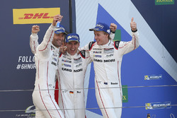 Race winners #1 Porsche Team Porsche 919 Hybrid: Timo Bernhard, Mark Webber, Brendon Hartley