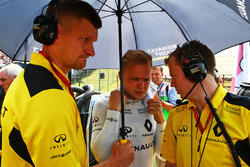 Kevin Magnussen, Renault Sport F1 Team on the grid